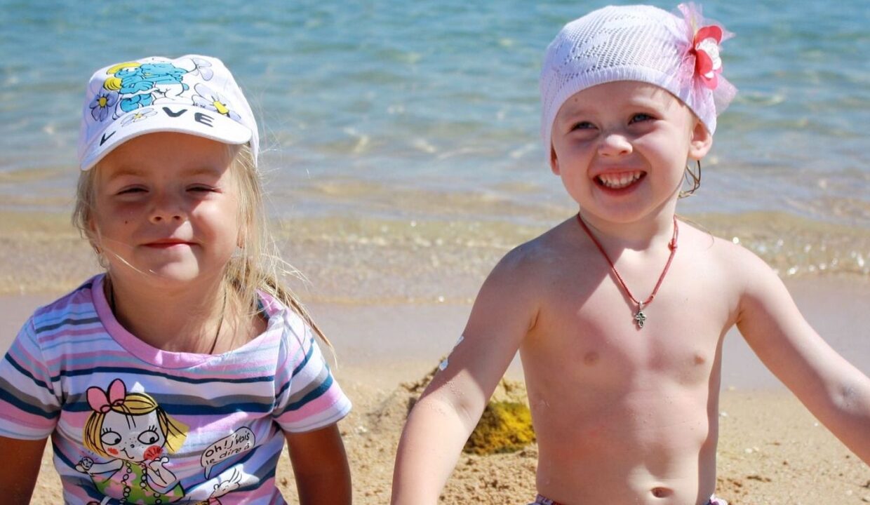 bambini in spiaggia